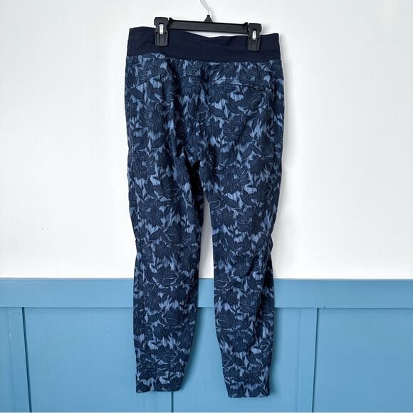 Athleta Trekkie North Jogger Pants SIZE 4 Blue Floral Tapered Leg - Picture 5 of 7